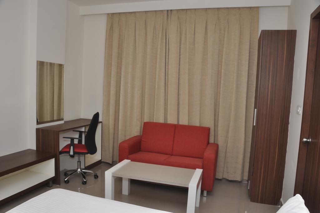 Continental Park Hotel Vidzsajavádá Kültér fotó