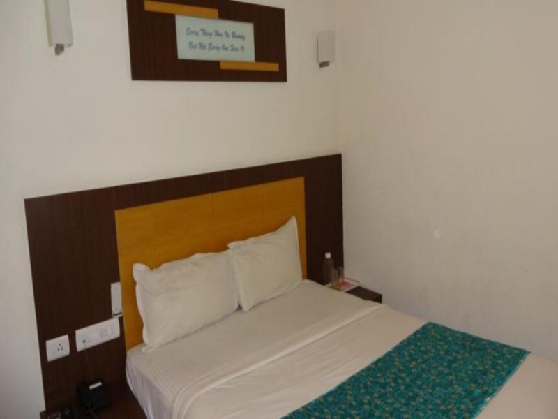 Continental Park Hotel Vidzsajavádá Kültér fotó
