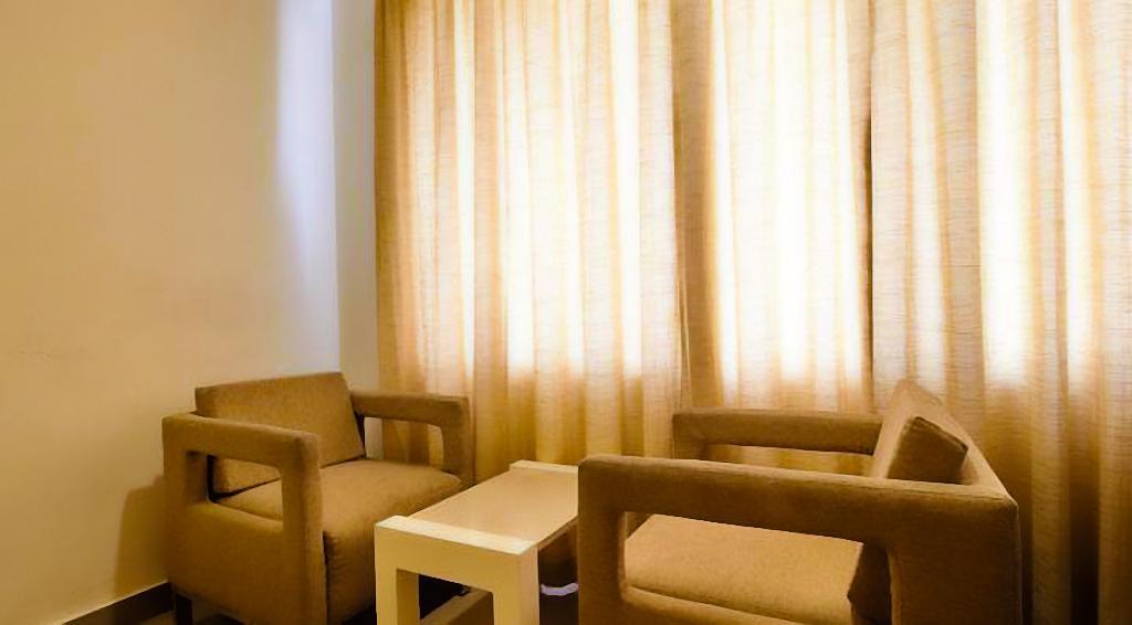 Continental Park Hotel Vidzsajavádá Kültér fotó