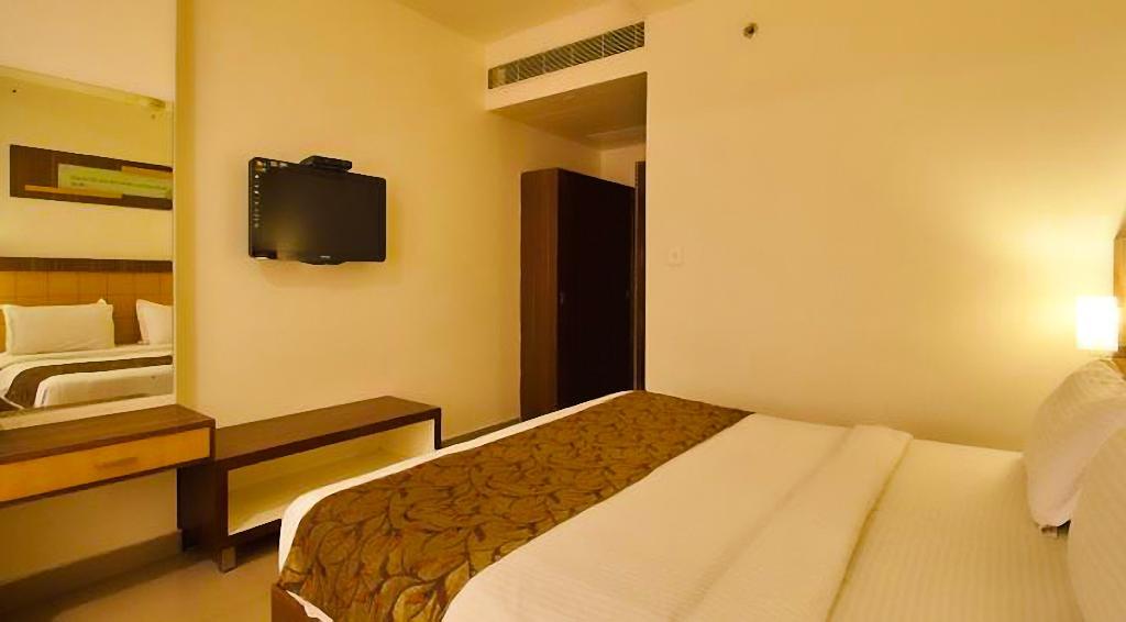Continental Park Hotel Vidzsajavádá Kültér fotó